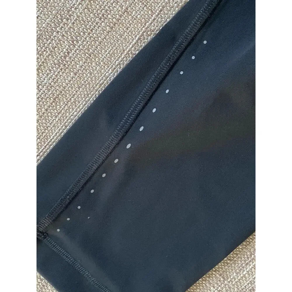 Lululemon Black Cropped Athletic Leggings High Rise Pockets Size 4